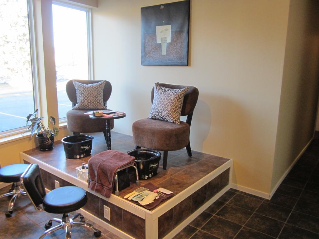 Super 8 By Wyndham West Kelowna Bc Экстерьер фото